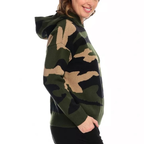 New with tags. Elan camo hoodie sweater - Picture 1 of 6